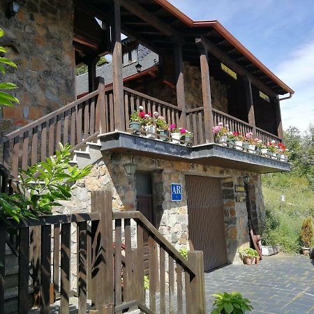 Alojamientos Rurales El Fontano Galende Екстер'єр фото